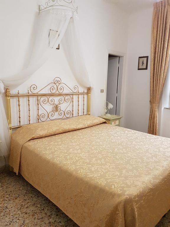 Albergo Tre Donzelle Sienne Extérieur photo