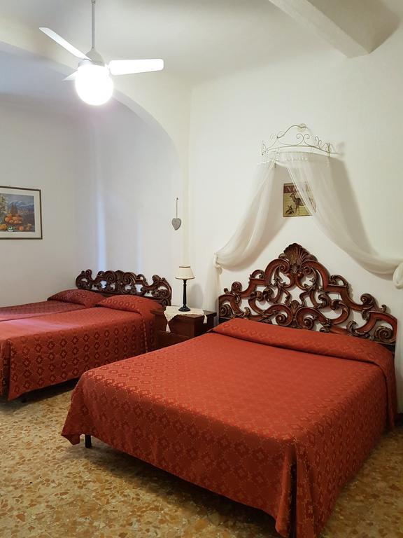 Albergo Tre Donzelle Sienne Extérieur photo