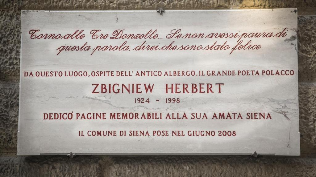 Albergo Tre Donzelle Sienne Extérieur photo