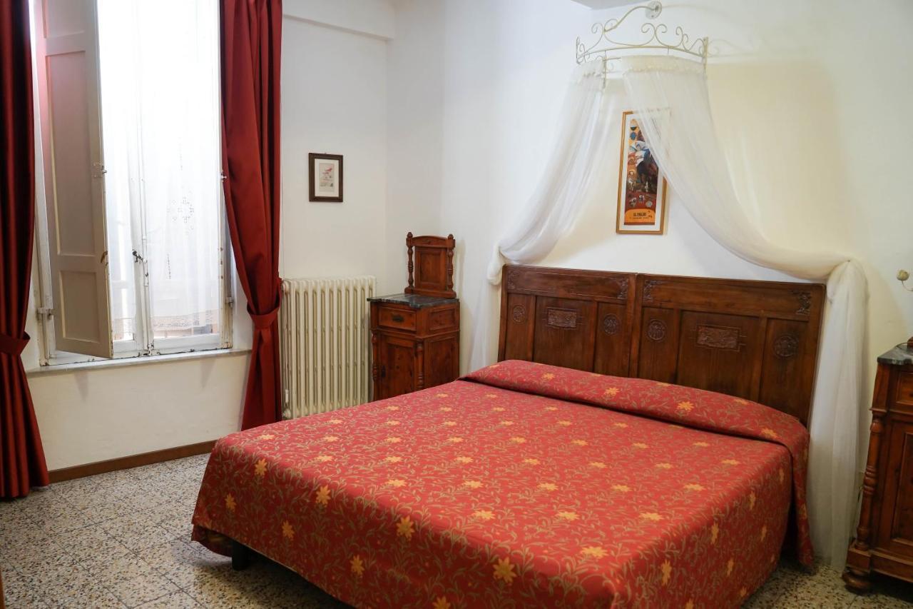 Albergo Tre Donzelle Sienne Extérieur photo
